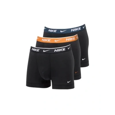 Abbildung von NIKE Underwear TRUNK 3PK (Packung, 3 St., 3er) mit farbigem Logo Elastikbund