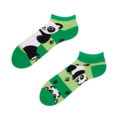 Abbildung von Dedoles Socken Unisex Damen Herren &amp; Kinder Baumwolle viele lustige Designs 1 Paar Geschenk links rechts verschieden, Farbe Grün, Motiv Panda und Streifen, Gr. 35 38