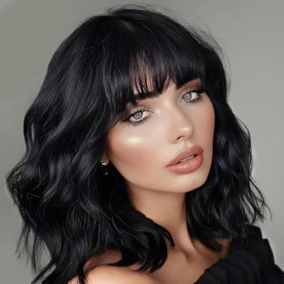 Abbildung von YEESHEDO Perücke Schwarz Damen Kurz Bob mit Pony Lockig Natürlich Perücken für Frauen Cosplay Perrucke Wig 14 Zoll