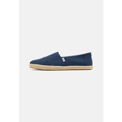 Abbildung von TOMS Herren Alpargata Rope Classic Flacher Slipper, Medium Grey, 43 EU