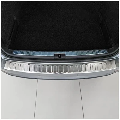 Abbildung von teileplus24 L666 Ladekantenschutz V2A Edelstahl kompatibel mit Skoda Superb 3 Facelift Kombi 2019 2023 Abkantung, Farbe:Silber gebürstet