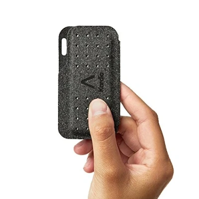 Abbildung von AliveCor Gehäuse für Kardia Mobile Magnetverschluss zur Aufbewahrung des Geräts Passt in Taschen und Beutel oder kann am Schlüsselanhänger befestigt Werden Grau