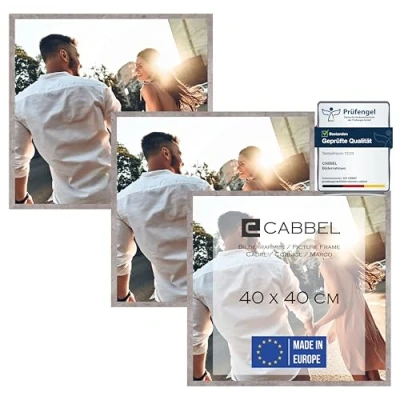 Abbildung von CABBEL Dreierpack (3 STK.) Bilderrahmen 40x40 cm MDF Holz Rahmen in Grau/Beton mit bruchsicherem Plexi Glas/Modern