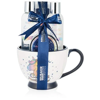 Abbildung von BRUBAKER Hautreinigungs Set Einhorn Dusch und Badeset Vanille &amp; Lavendel Duft, 5 tlg., Frauen Geschenkset in XXL Kaffeebecher, Beauty Wellness Set, Pflegeset für Damen