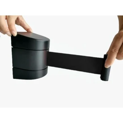 Abbildung von PINNERS ausziehbares Wandband (5 Meter), No Pass Band, Begrenzungsband, Wandbandhalterung, einziehbares Wandband, ausziehbare Wandabsperrung, 5 Meter Sicherheitsband
