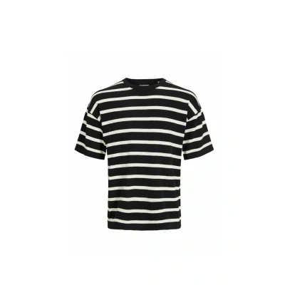 Abbildung von JACK &amp; JONES JJEEMIL Knit Tee SS SN