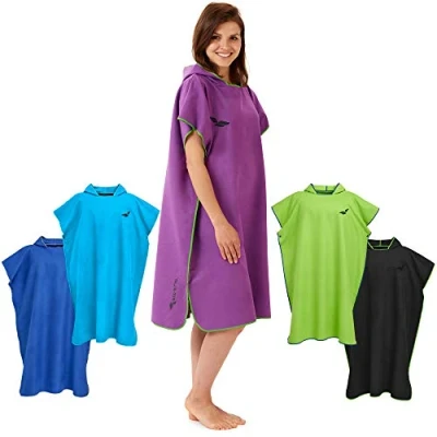 Abbildung von Fit Flip Surf Poncho Mikrofaser Umkleidehilfe Strand Badeponcho für Erwachsene Duschponcho schnelltrocknend Strandponcho Surfer Surfponchos Ultraleicht (Größe M, Lila/Grün)