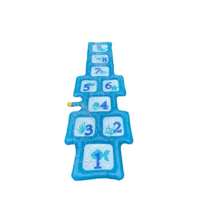 Abbildung von HC Garten &amp; Freizeit Spiel Wassersprenkler SOLAX SUNSHINE Hüpfmatte mit Zahlenfeldern blau 170x51 cm (1 tlg), Feine Wassersprühdüsen