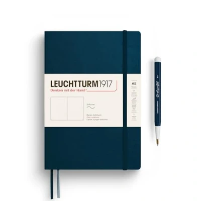 Abbildung von LEUCHTTURM1917 372204 Notizbuch Medium A5, Softcover Schreibbuch, 123 nummerierte Seiten, Deep Sea, blanko
