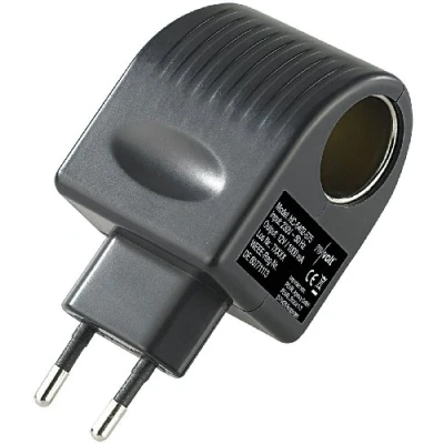 Abbildung von revolt 12Volt Adapter: Mini Spannungswandler von 230 auf 12 Volt, 1 A / Watt, Steckversion (Adapter 12V 230V, Zigarettenanzünder Steckdose)