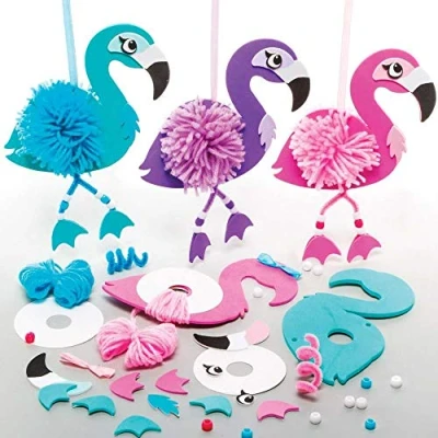 Abbildung von Baker Ross FE140 Flamingo Bastelset für Kinder, Kunst zum Selbermachen von flauschigen Bommeln, 3 Stück, Mittel
