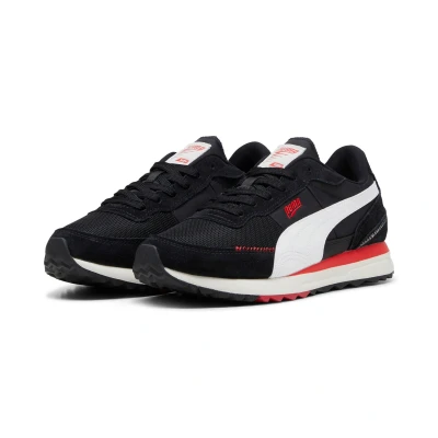 Abbildung von Puma ROAD Rider Unisex Sneaker low, Größe: 44, Black/red Leder und textil