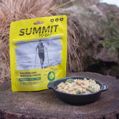 Abbildung von Summit To Eat Lachs und Brokkoli Pasta Trekkingnahrung Outdoor Essen