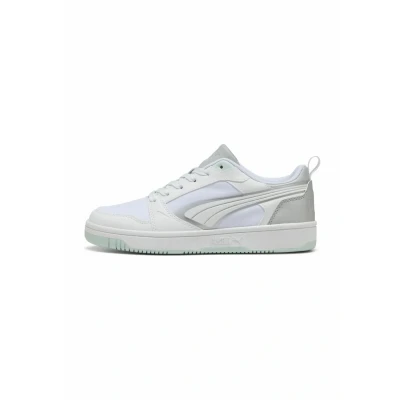 Abbildung von Puma Rebound v6 Aqua Metallics Sneakers mit niedrigem Schaft Unisex Schuhe White/Silver/Peaceful Blue Größe: 38.5
