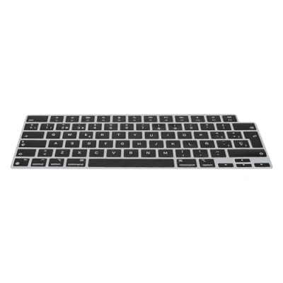 Abbildung von kwmobile Silikon Tastaturschutz QWERTY (Spanien) kompatibel mit Apple MacBook Air 15 2023 M2 (A2941) in Schwarz