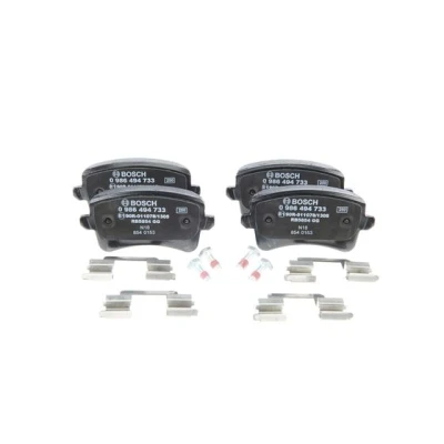 Abbildung von BOSCH 0 986 494 733 Bremsbelagsatz Low Metallic mit Anti Quietsch Blech, Schrauben Feder, Zubehör AUDI: A4 B8 Allroad, Avant