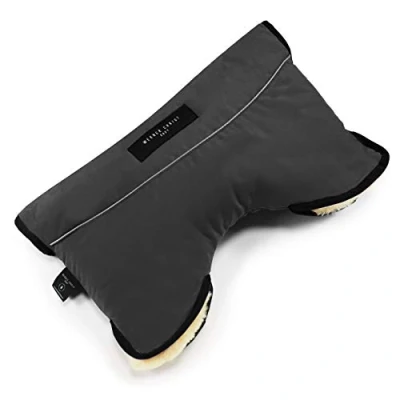 Abbildung von Kinderwagen Muff aus Lammfell von WERNER CHRIST BABY MOFFY ist der ideale Handwärmer für Buggys medizinischem Fell, einfache Handhabung, Handmuff in stone (grau)