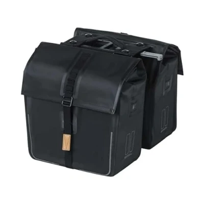 Abbildung von Doppelpacktasche Basil Urban Dry MIK 50 Liter 36 X 17 42 Cm Mattschwarz
