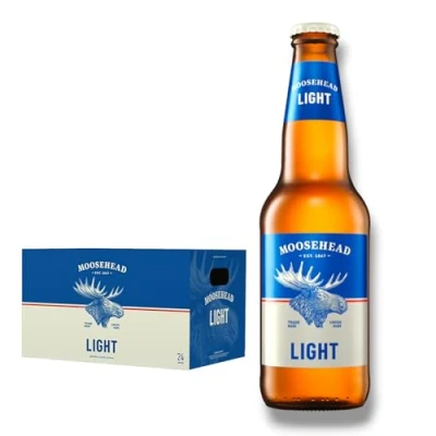 Abbildung von Moosehead Light Flasche 341ml Leichtbier aus Kanada mit 4% Vol.(24 Flaschen) Inklusive Haus der Biere Berlin Bierdeckel