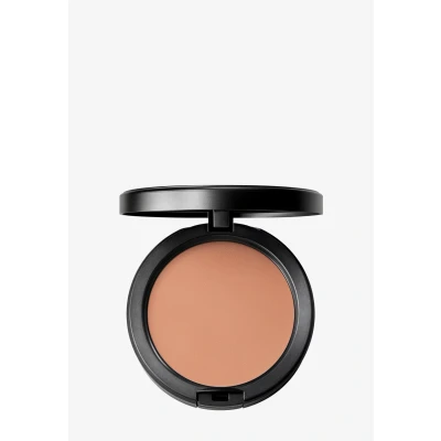 Abbildung von MAC Cosmetics Studio Fix Powder Plus Foundation NW25