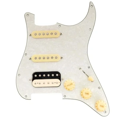 Abbildung von Musiclily Pro SE ST HSS 60SE Loaded Pickguard Vorverdrahtetes Schlagbrett mit Alnico 5 Tonabnehmer Weg Super Schalter für Strat Style E Gitarre, 4 lagig Aged White Pearl
