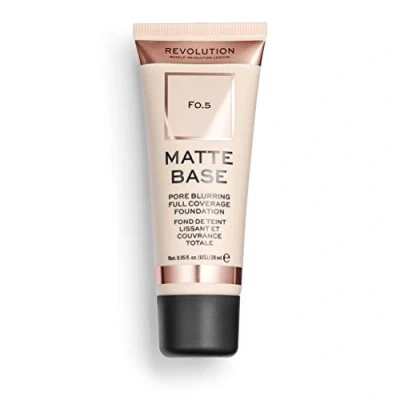 Abbildung von MakeUp Revolution Matte Basis Fundament F0.5