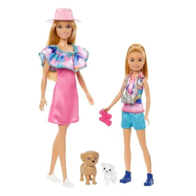 Abbildung von Barbie und jüngere Schwester Stacie Sorgen für Geschwisterabenteuer in sommerlicher Kleidung Accessoires, inklusive Kamera, Fernglas, Sommerhut Zwei Hündchen, Kinder ab 3 Jahren, HRM09