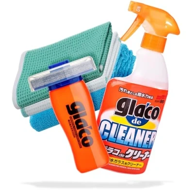 Abbildung von detailmate 5 Teil. Glasversiegelung Bundle Soft99 Glaco DX 110 ml Versiegelung mit perfektem Lotuseffekt + Soft 99 de Cleaner Glasreiniger 400ml, Mikrofaser Poliertuch 40x40cm 2X Glastuch