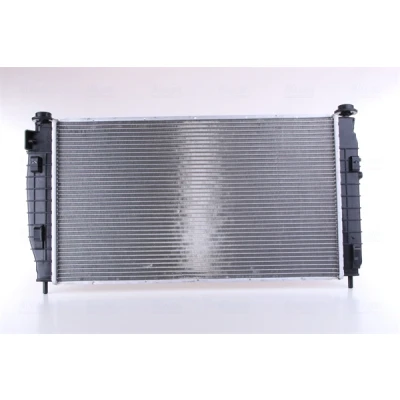 Abbildung von NISSENS 69016 Kühler, Motorkühlung Aluminium 673 372 26 Kühlrippen gelötet CHRYSLER: 300M Limousine