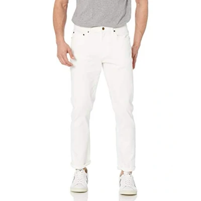 Abbildung von Amazon Essentials Herren Slim Fit Jeans, Grellweiß, 36W / 30L