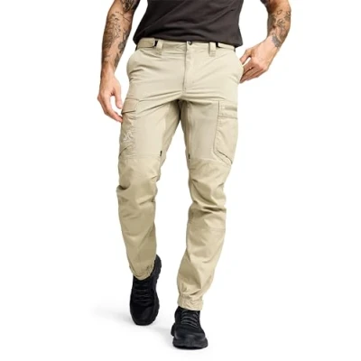 Abbildung von RevolutionRace Rambler Lightweight Pro Pants für Herren, Leichte Outdoor Hose und Wanderhose Aluminium, M