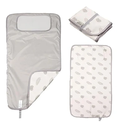 Abbildung von Hamur Home Tragbare Wickelunterlage Wasserdichte 40 x 70 cm Wiederverwendbare Baby Wickelauflage Maschinenwaschbar für Unterwegs Wickel Clutch (Leaves)