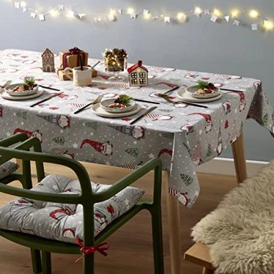Abbildung von Catherine Lansfield Weihnachtswichtel für Esszimmer, abwischbar, 132 x 178 cm, Grau/Rot