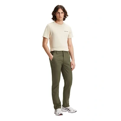 Abbildung von Dockers Herren Alpha Original Slim Hose, Olive, 29W / 30L