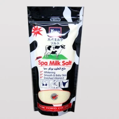 Abbildung von YOKO Spa Milk Salt Whitening Smooth Enriched Vitamin E Body Scrub 300g./10.7oz.