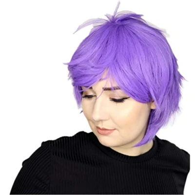 Abbildung von Prettyland Damen Herren Kurze Perücke Fransige Gestuft Halloween Cosplay Lila purple Hell Violett C157