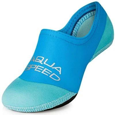 Abbildung von Aqua Speed Bade Wassersocken Kinder 22/23 Rutschfest &amp; angenehm im Wasser Wasserschuh (Aqua Strandsocken mit Grip stabil elastisch, Neopren Schwimmaccessoires) Weiche flexible Schwimmsocken für Wasserspaß
