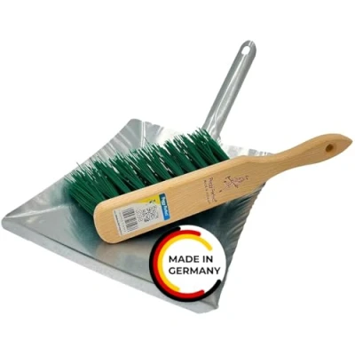 Abbildung von Peggy Perfect Kehrgarnitur Kehrset mit Buchenholz Handbesen und verzinkter Metallschaufel. Widerstandsfähiges praktisches Industrie Gartenkehrset grünen Elastonborsten