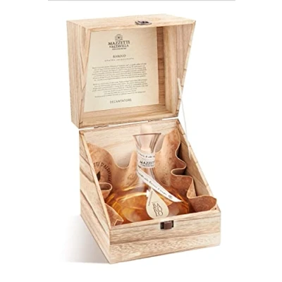 Abbildung von Grappa Mazzetti Decanter di Barolo alt mit Holzkasten