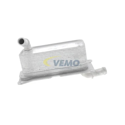 Abbildung von VEMO V30 60 1334 Ölkühler, Automatikgetriebe MERCEDES BENZ: CLA Coupe