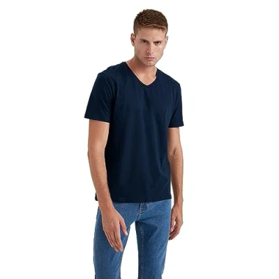 Abbildung von DeFacto Men&#039;s B0646AX T Shirt, Navy, L