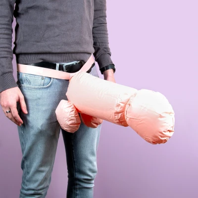 Abbildung von Partyspiel „Cock Fighting“ für 2 Spieler:innen (plus Gäste)