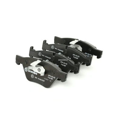 Abbildung von BREMBO P 06 057 Bremsbelagsatz für Verschleißwarnanzeiger vorbereitet mit Kolbenclip, Anti Quietsch Blech ohne Zubehör BMW: 5 Limousine, Touring