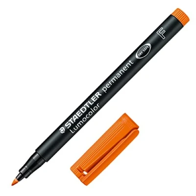 Abbildung von STAEDTLER permanent Marker Lumocolor, orange, F Spitze Linienbreite ca. 0,6 mm, wisch und wasserfest, Made in Germany, lange Lebensdauer, 10 orange Universalstifte im Kartonetui, 318 4