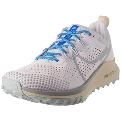 Abbildung von Nike Damen React Pegasus Trail 4 Sneaker, Pearl Pink Wolf Grey Football Grau, 38.5 EU