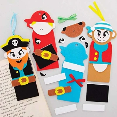 Abbildung von Baker Ross FE317 Lesezeichen Set, Piratenmotiv, 6 Stück, basteln Sie Ihr eigenes für kreative Kunst und Bastelprojekte Lesen lernen