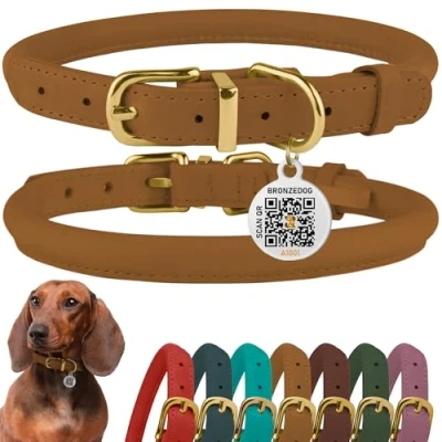 Abbildung von BRONZEDOG Hundehalsband aus gerolltem Leder mit QR ID Tag, verstellbar, weiche runde Halsbänder für kleine, mittelgroße und große Hunde, Welpen, Katzen (Hellbraun, 35 41 cm)