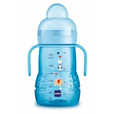 Abbildung von MAM 2 in 1 Flasche und Becher, ab 4 Monaten, 220 ml, mit extra weichem Ausgießer auslaufsicherem Sauger aus Skin Soft Silikon, einfache Annahme, Griffen zum einfachen Halten, Blau, Stück