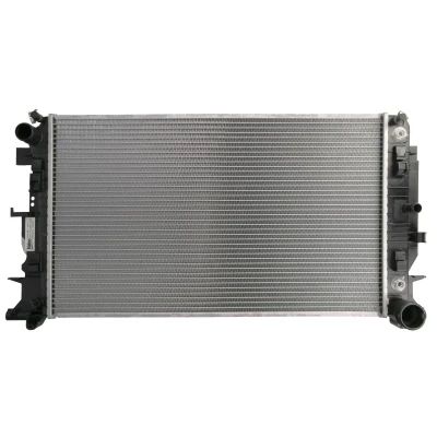 Abbildung von VALEO 733147 Kühler, Motorkühlung Aluminium 678 398 26 Kühlrippen gelötet MERCEDES BENZ: Sprinter 3 T Pritsche/Fahrgestell