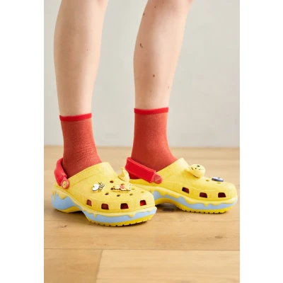 Abbildung von Crocs Winnie THE POOH Clogs, Damen, Größe: 39/40, Multi Schuhe